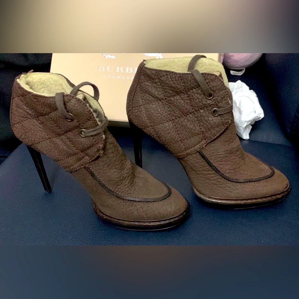 BurberryProrsum field quilted heels winter boots - Picture 2 of 6